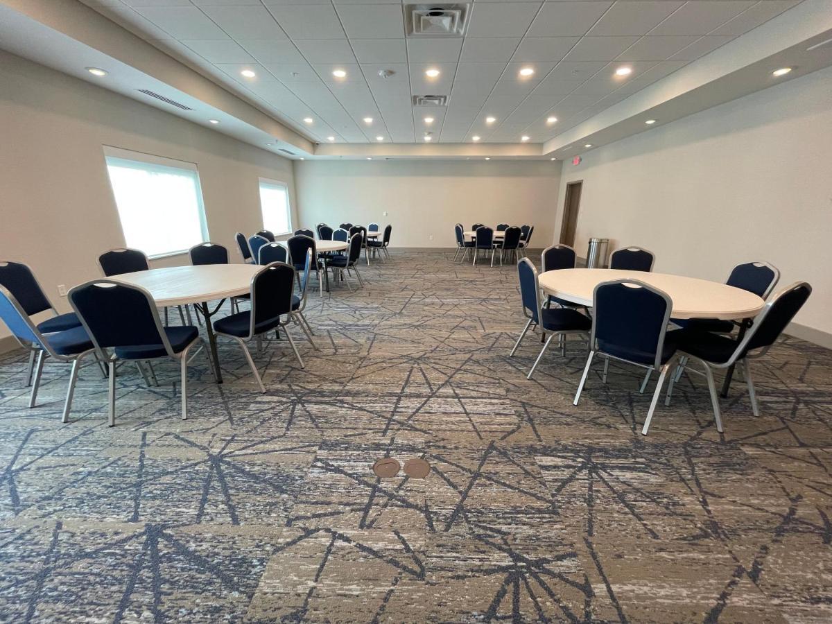 פורט סמית' Holiday Inn Express & Suites - Ft. Smith - Airport By Ihg מראה חיצוני תמונה