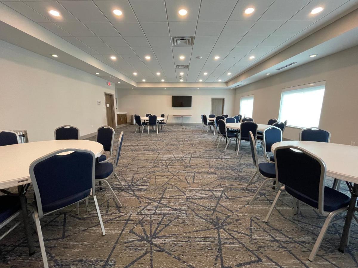פורט סמית' Holiday Inn Express & Suites - Ft. Smith - Airport By Ihg מראה חיצוני תמונה
