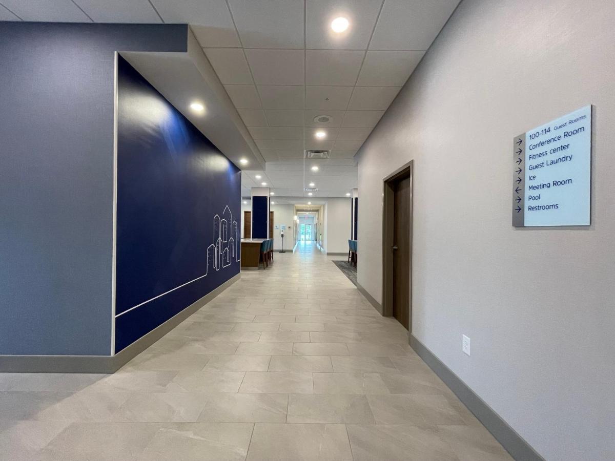 פורט סמית' Holiday Inn Express & Suites - Ft. Smith - Airport By Ihg מראה חיצוני תמונה